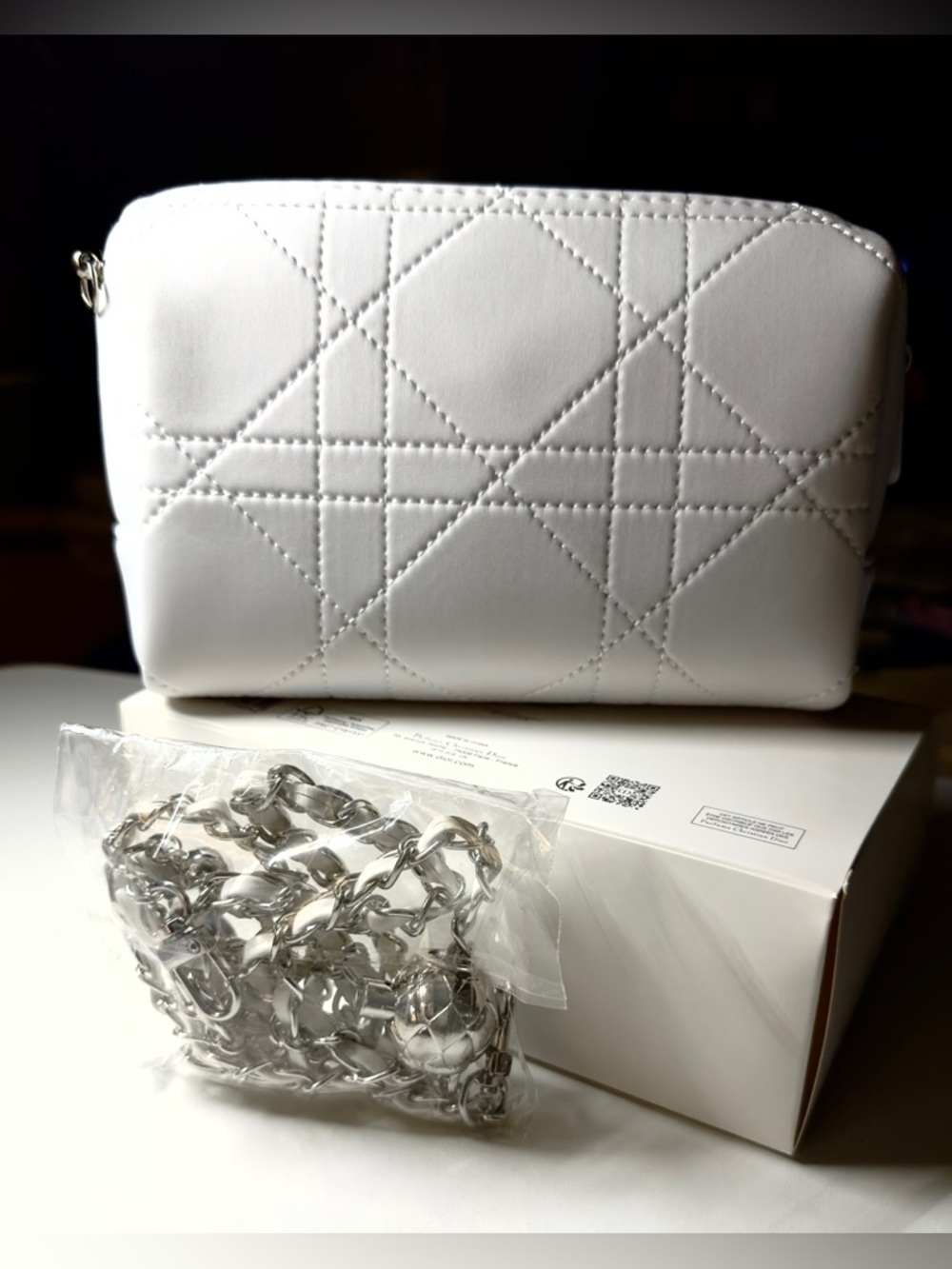 Dior White Quilted Cosmetic/Makeup Pouch/ with Add -on Silver Chain NWB - Picture 2 of 10